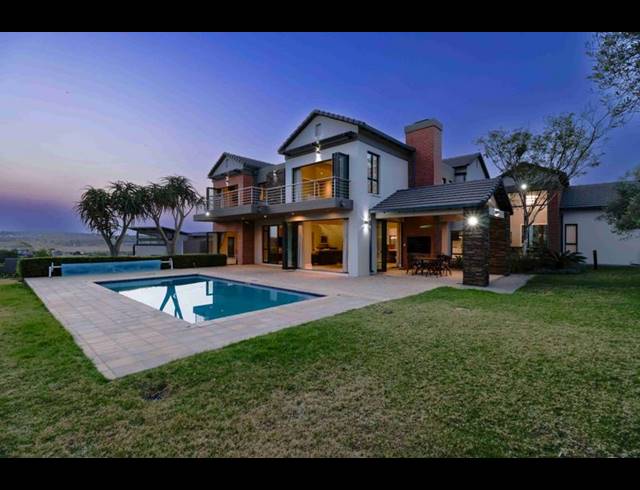 5 BEDROOM HOUSE FOR SALE IN COPPERLEAF ESTATE